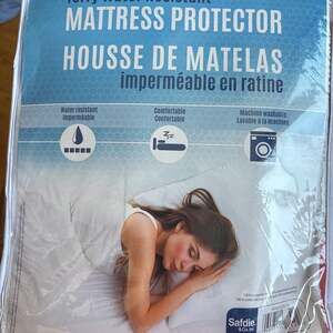 Safdie & Co. Microfiber Waterproof Double Mattress Protector